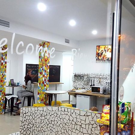 Pil Pil Hostel Madryt Zewnętrze zdjęcie