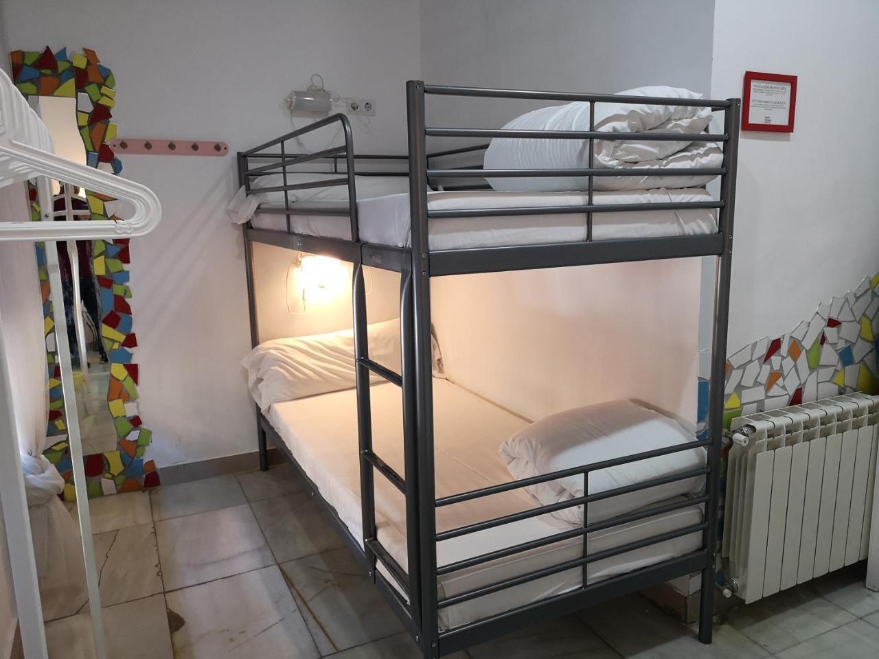 Pil Pil Hostel Madryt Zewnętrze zdjęcie