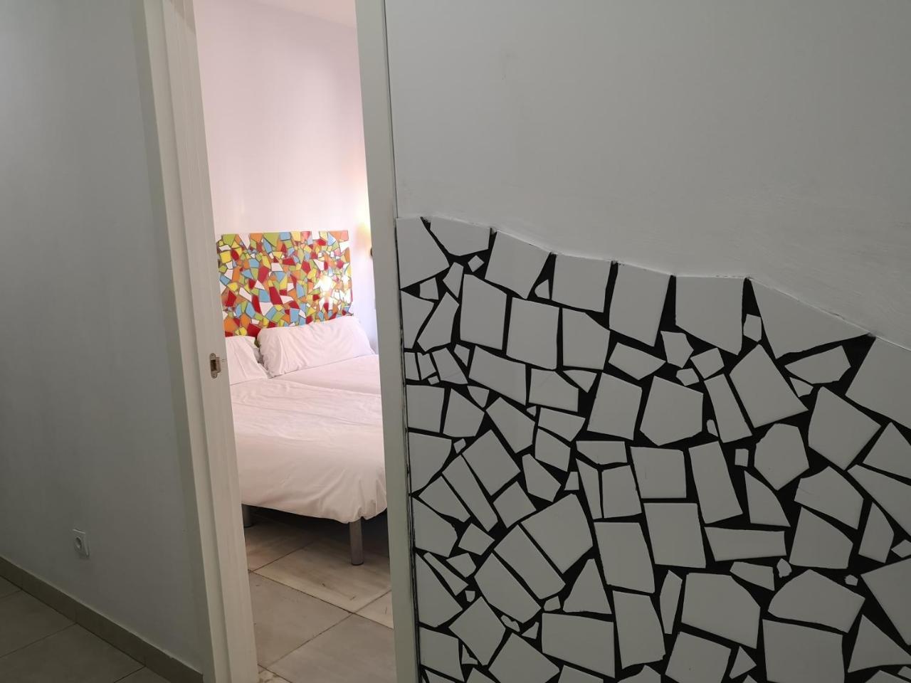 Pil Pil Hostel Madryt Zewnętrze zdjęcie